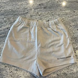 All things Golden shorts, size medium